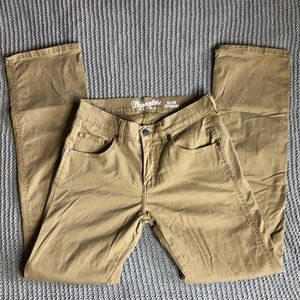 Men’s Slim Straight Wrangler “Retro” Pants